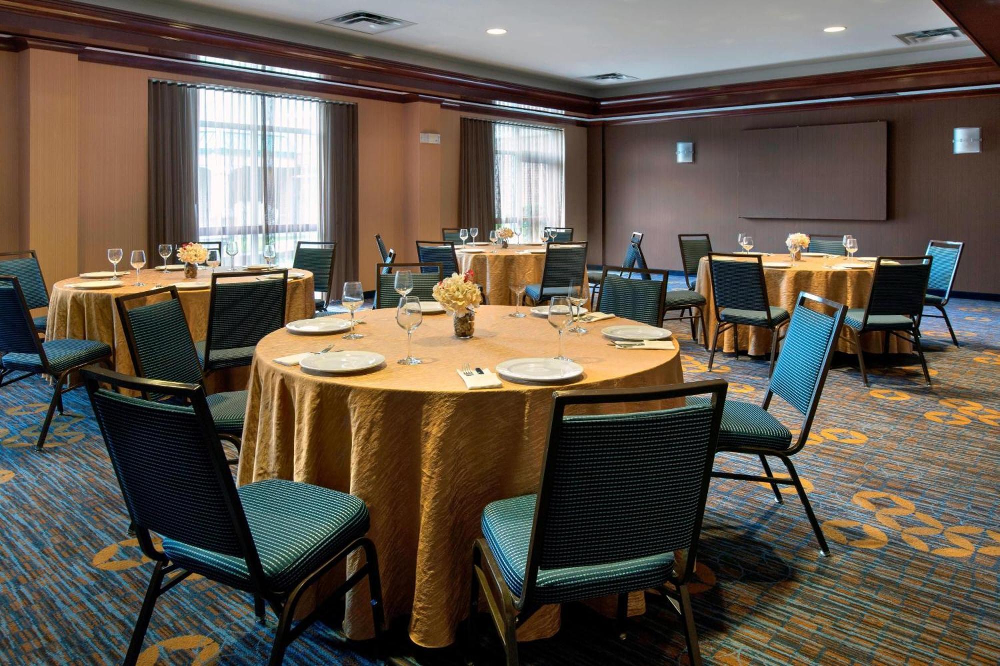 Courtyard By Marriott Basking Ridge Exterior photo